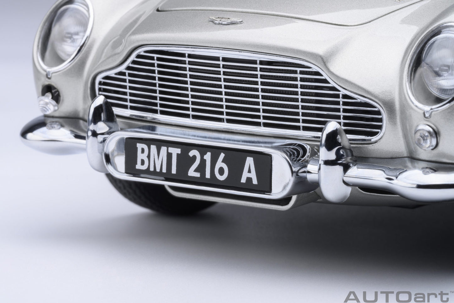 [Pre-order] AUTOart 1/18 Aston Martin DB5 “007 Goldfinger” (Silver) (1022)