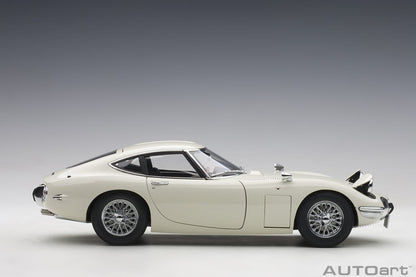 78754 Toyota 2000GT (White with metal wire spoke wheels)