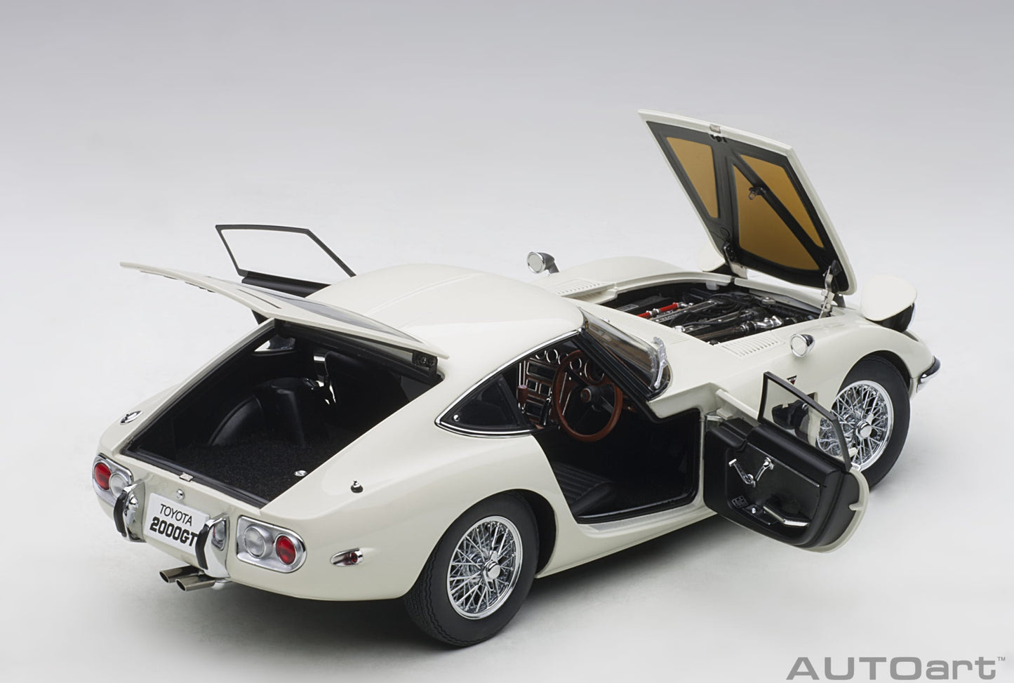 78754 Toyota 2000GT (White with metal wire spoke wheels)