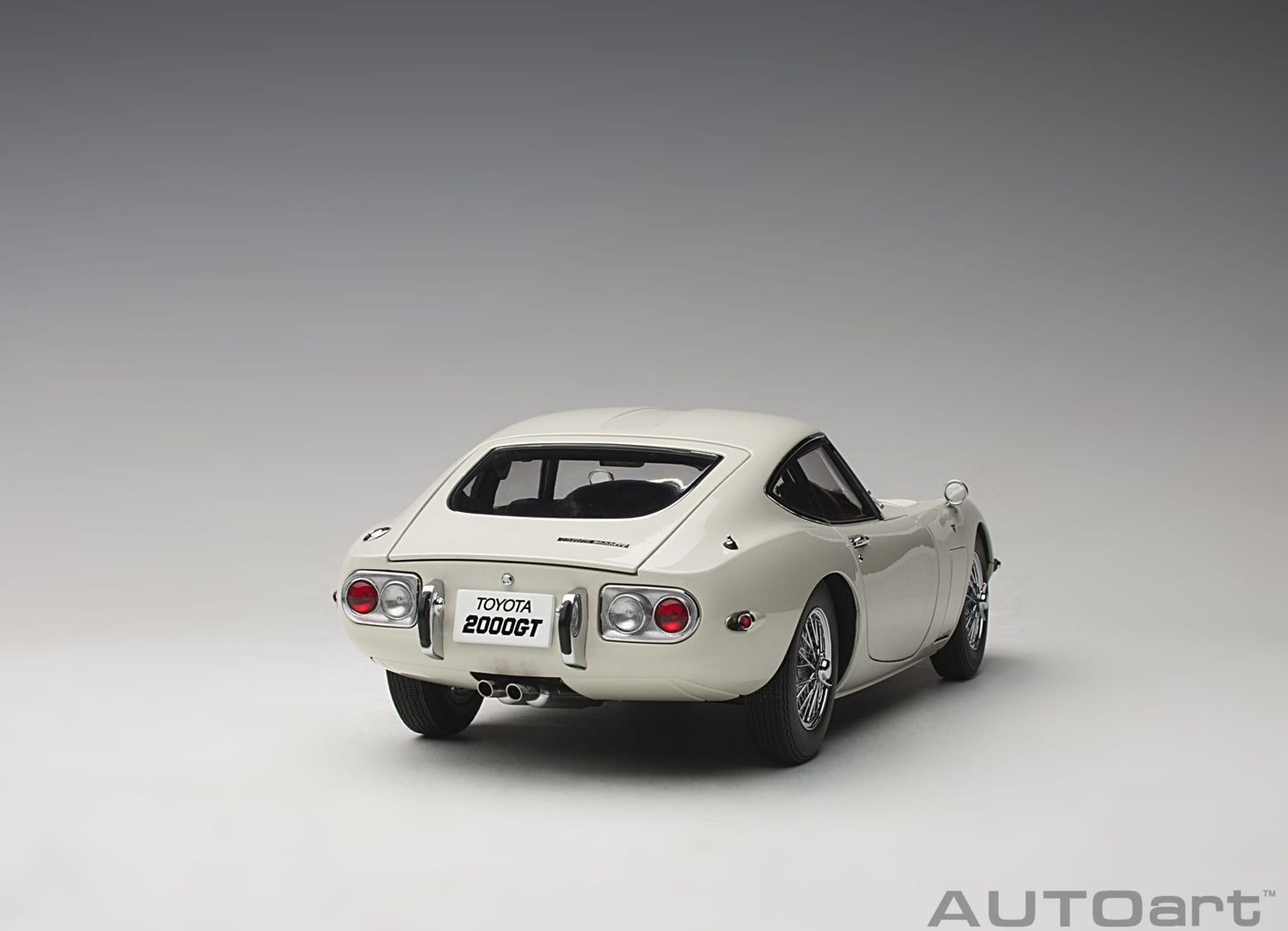 78754 Toyota 2000GT (White with metal wire spoke wheels)