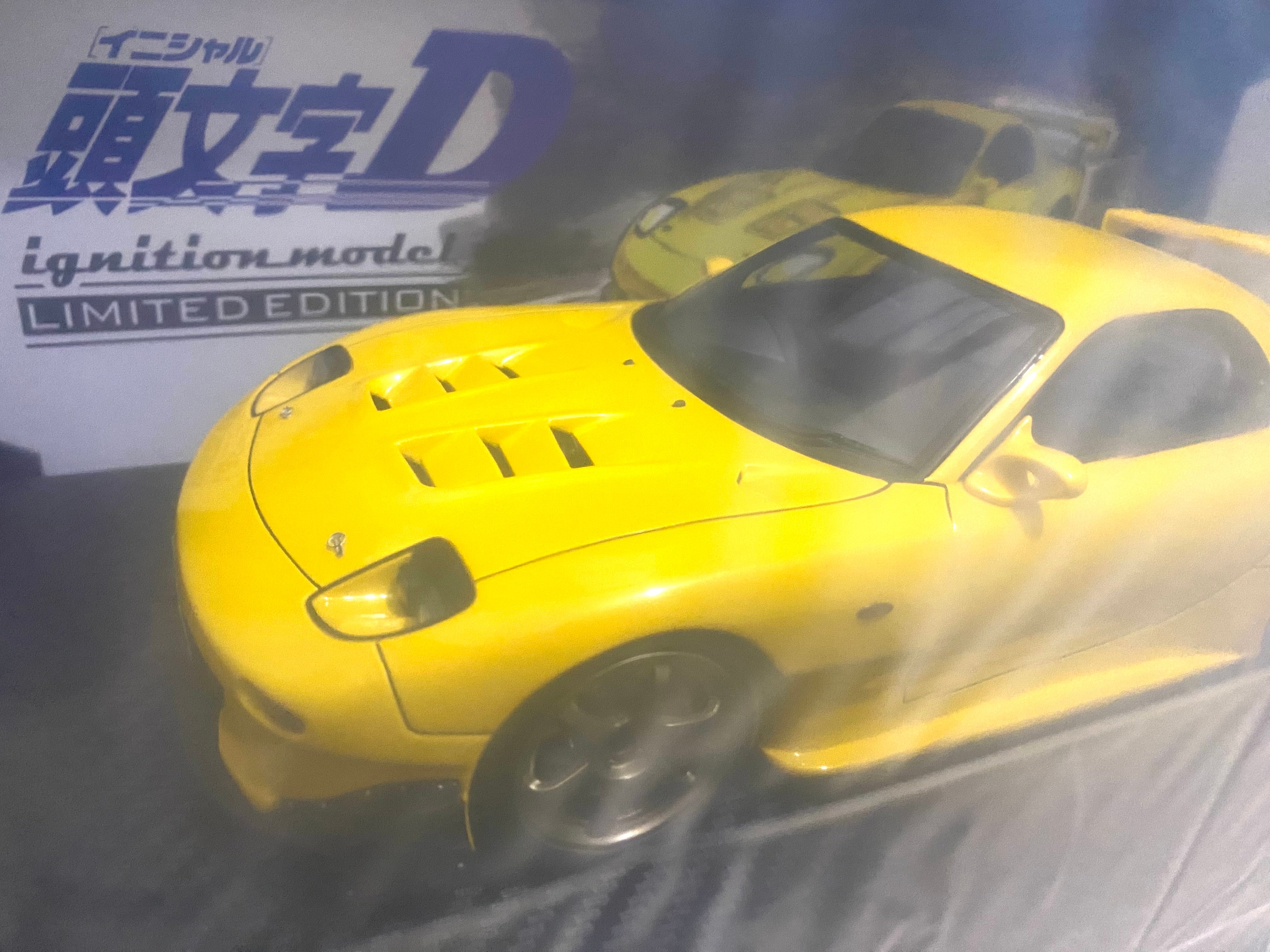 ignition model IG2868 1/18 INITIAL D Mazda RX-7 (FD3S) Yellow