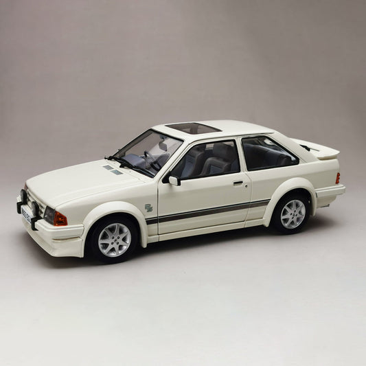 SunStar 4963R 1/18 Ford Escort RS Turbo 1984 Diamond White RHD