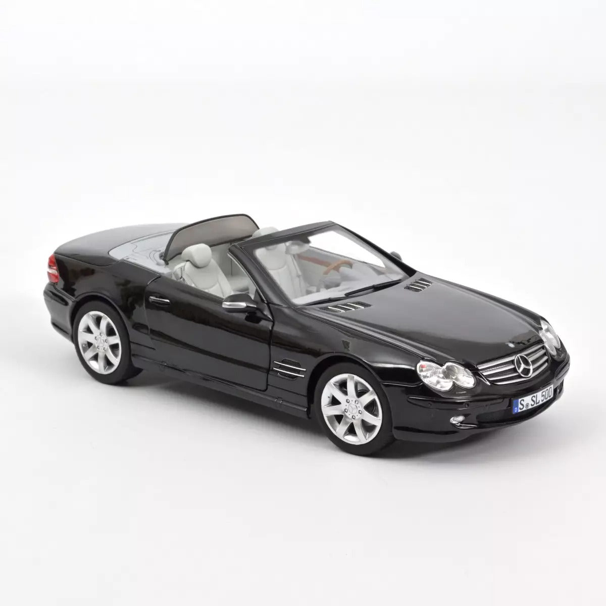 NOREV 183840 1/18 Mercedes-Benz SL 500 2003 Black
